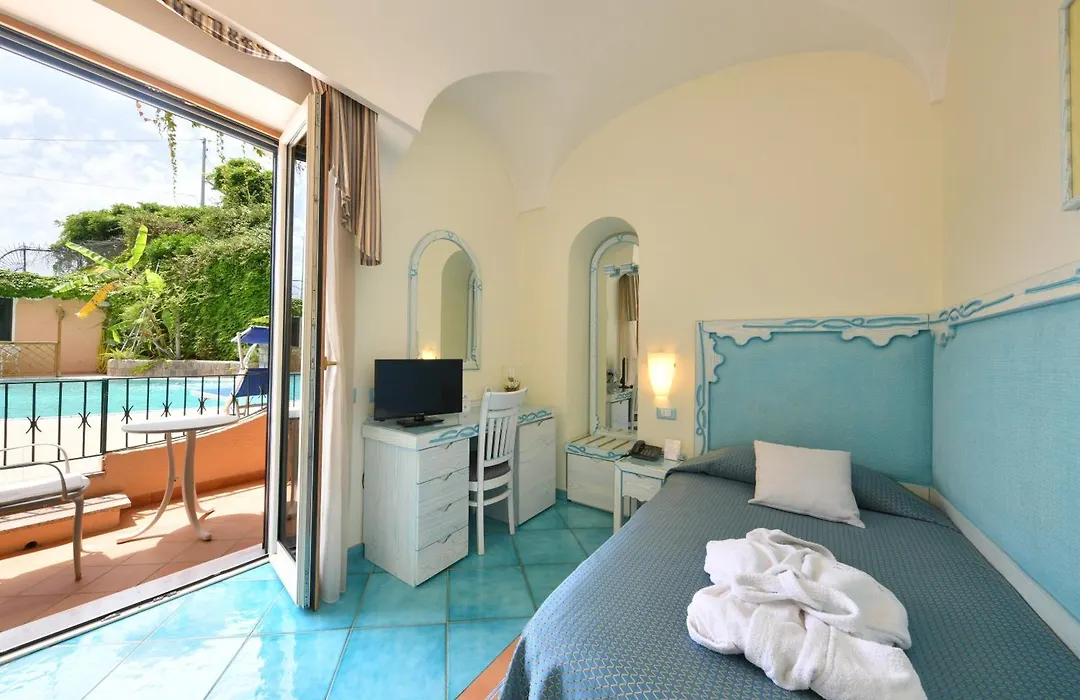 Hotel Bellevue Benessere&Relax-1